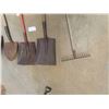 Image 2 : 6 Hand Yard Tools ; 2 Spades, 2 Shovels, 2 Rakes