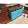 Image 2 : Metal 2 Door Cabinet on Casters 18" x 26.5" x 36"