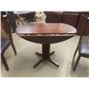 Image 2 : Drop Leaf Pedestal Table 30" t by 40 Wide when Extended
