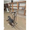Image 2 : Pulse Monitor EE 220 Elliptical Exercise Machine
