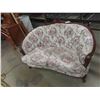 Image 8 : 3 pc Provincial Furniture ; Couch + Chair & Love Seat