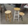 Image 1 : 3 Stools