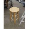 Image 2 : 3 Stools