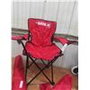 Image 2 : 2 Folding Yard Chairs & Rolling Carry Bag