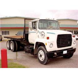 1980 FORD F-800 FLAT BED