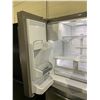 Image 2 : FRIGIDAIRE PROFESSIONAL STAINLESS STEEL FRENCH DOOR FRIDGE WITH ICE AN WATER