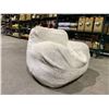 Image 2 : NORKA LIVING SMALL FABRIC SEAT (NEED CLEANING)