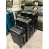 Image 2 : BLACK HARD SIDE SWISS GEAR 3 PIECE LUGGAGE