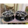 Image 2 : 2 18" FORD RIMS & BOX OF ASSORTED AUTOMOTIVE PARTS
