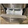 Image 3 : FRIGIDAIRE STAINLESS STEEL FRENCH DOOR FRIDGE WITH ICE AND WATER