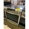 Image 1 : SAMSUNG CHEF COLLECTION INDUCTION STOVE WITH CONVECTION OVEN