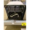 Image 2 : WHIRLPOOL GOLD SERIES BUILT-IN STAINLESS STEEL DISHWASHER