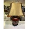 Image 3 : PAINTED WHITE D SHAPED TALE WITH TABLE LAMP