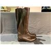 Image 2 : PAIR OF TORY BURCH BOOTS SIZE 6.5M