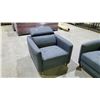 Image 4 : SOFA LOVESEAT AND CHAIR SET WITH ADJUSTABLE HEADRESTS