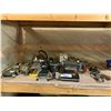 Image 1 : LOT OF ASSORTED KITCHEN ITEMS INCLUDING; KETTLE, CHEESE GRATER AND MORE