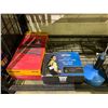 Image 2 : ASSORTED ITEMS INCLUDING; VINTAGE RECORD PLAYER, TRIPOD CARRYING CASE, ALL-IN-ONE GYM IN A TOTE &