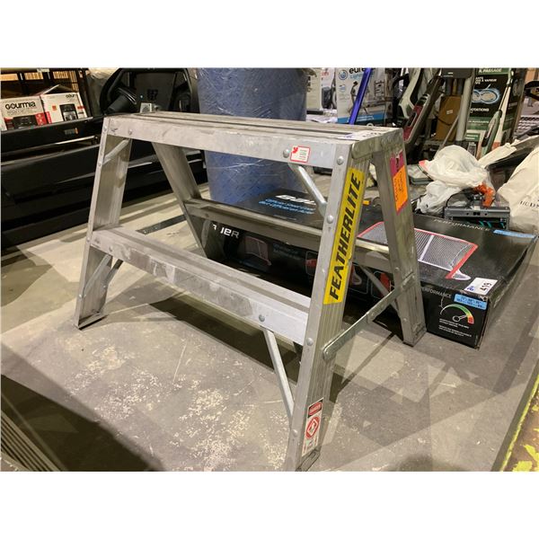 2' ALUMINUM STEP LADDER