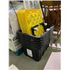Image 2 : 6 102L TOUGH TOTES WITH 7 LIDS & ADJUSTABLE DOLLY