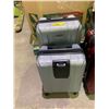 Image 2 : 2-PC AMERICAN TOURISTER LUGGAGE SET