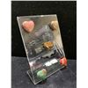 Image 2 : NATURAL STONE & CRYSTAL HEART DISPLAY RETAIL $280