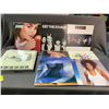 Image 2 : LOT OF ASSORTED VINYL RECORDS INCLUDING; BRUCE SPRINGSTEEN, ZZTOP, LIONEL RICHIE & MORE