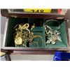 Image 2 : JEWELRY BOX WITH ASSORTED JEWELRY CONTENTS