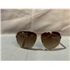 Image 2 : PAIR OF GUESS SUNGLASSES WITH CASE