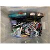 Image 3 : 2 BINS OF ASSORTED LEGO