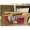 Image 1 : 7.5' ARTIFICIAL CHRISTMAS TREE WITH LIGHTS IN BOX