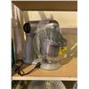 Image 1 : CUISINART STAND MIXER (1 CAP MISSING)