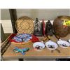 Image 2 : SHELF OF ASSORTED ITEMS INCLUDING; VASES, HOME DECOR, SLIPPERS & MORE