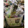 Image 1 : GAYLORD OF ASSORTED ITEMS INCLUDING; MARIOKART RC TRACK, BLACKOUT CURTAIN ROD, GLASS KETTLE & MORE