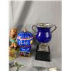 Image 2 : Misc Lot - Marine Animal Toys & Ceramics - Figurines, Trophy & Las Vegas Paris Mug