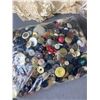 Image 2 : Vintage Lot Of Buttons, Dollies & Remnants