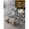 Image 2 : Lot Of Home Décor - Glasses, Bathroom Set, Pictures & More
