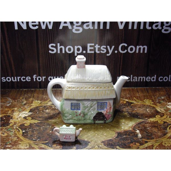 CERAMIC TEA POT