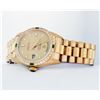 Image 5 : Rolex Mens Quickset 18K Yellow Gold Factory Champagne Diamond Dial Emerald Bezel