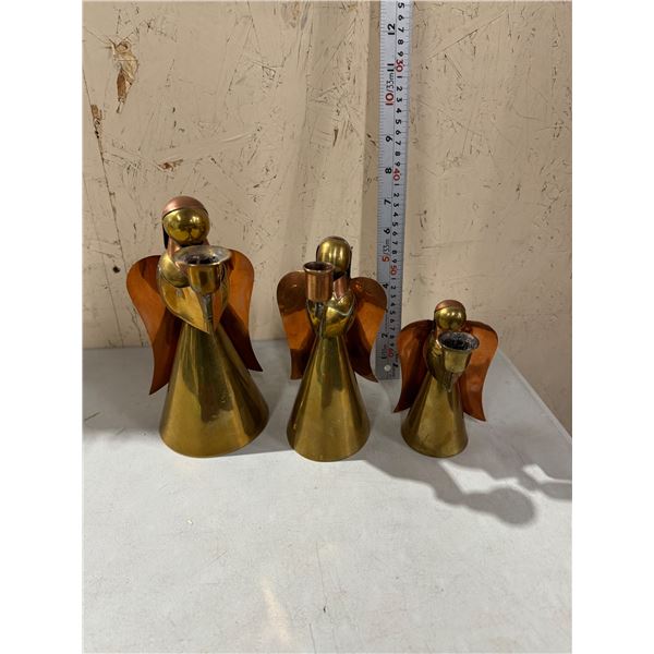Angle candle holders