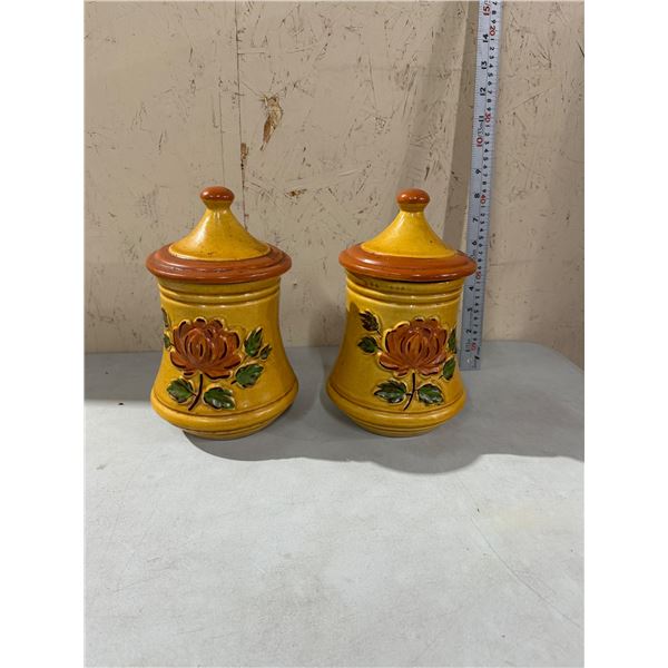 Laurentain pottery canisters