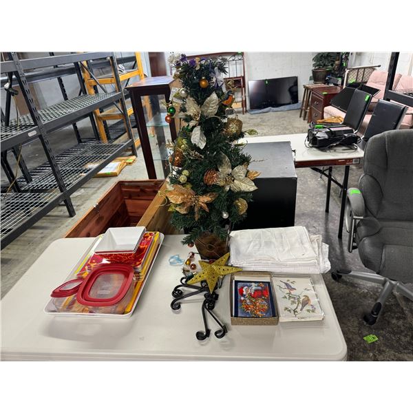Decor and plates etc