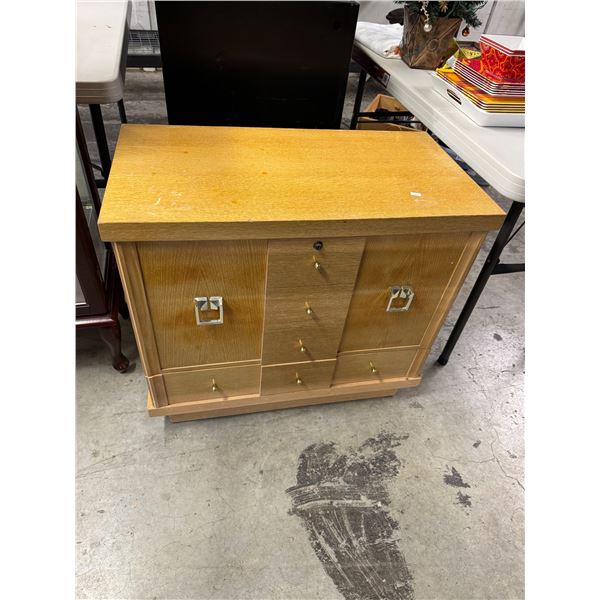 Lane cedar chest