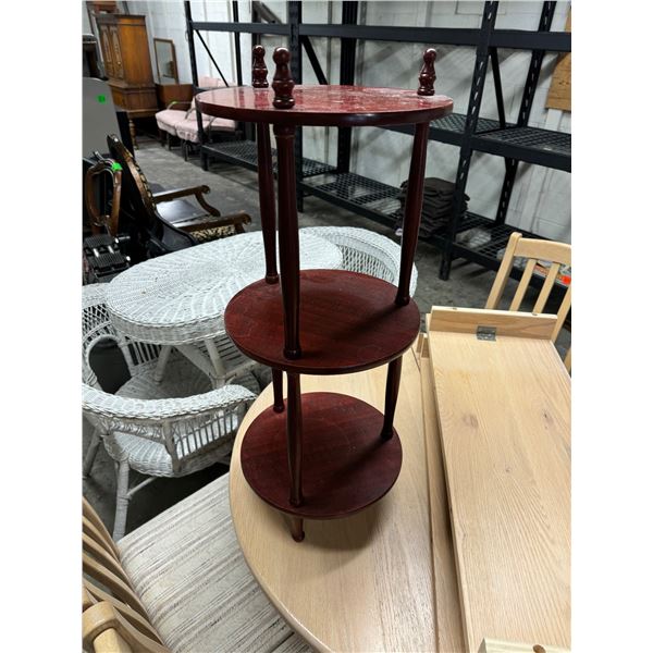 Accent table