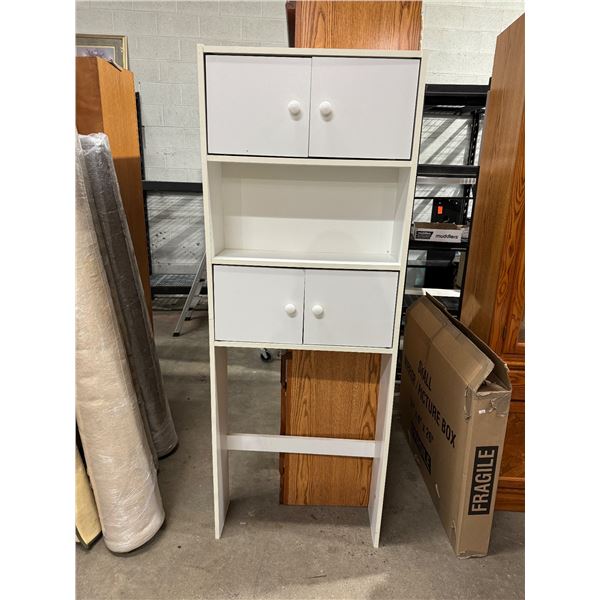 Bathroom shelf
