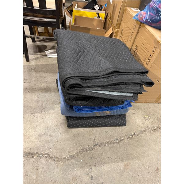 5 moving blankets