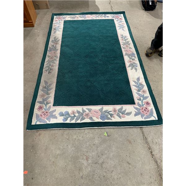 Area carpet 96"x 60"