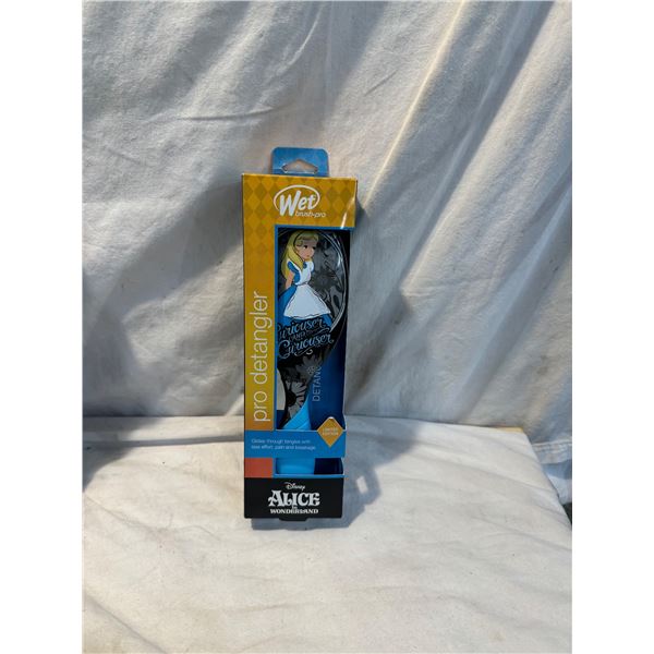 Wet brush pro detangler Disney Alice in wonderland
