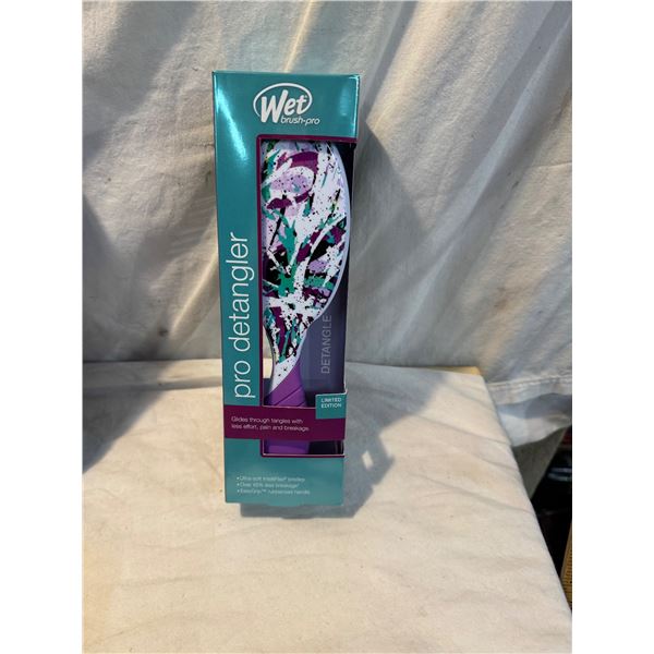 Wet brush pro detangler limited edition