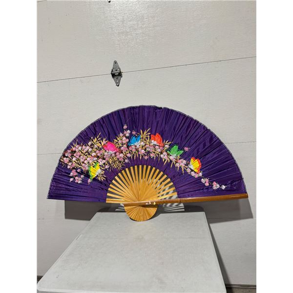 Hand painted fan