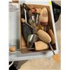 Image 1 : Shoe stretchers